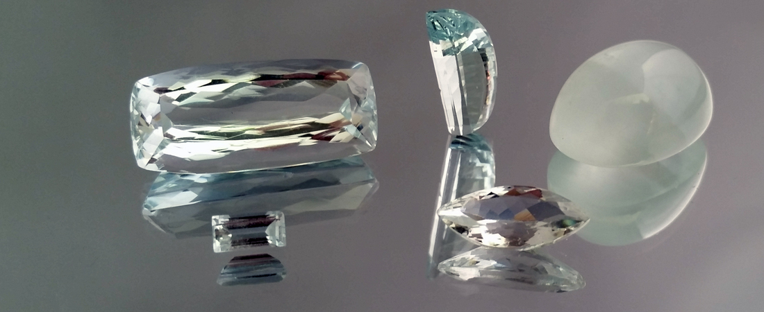 Edelstein Gem Gemstone Aquamarin